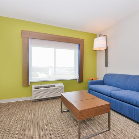 Holiday Inn Express & Suites - Chadron By Ihg Bagian luar foto