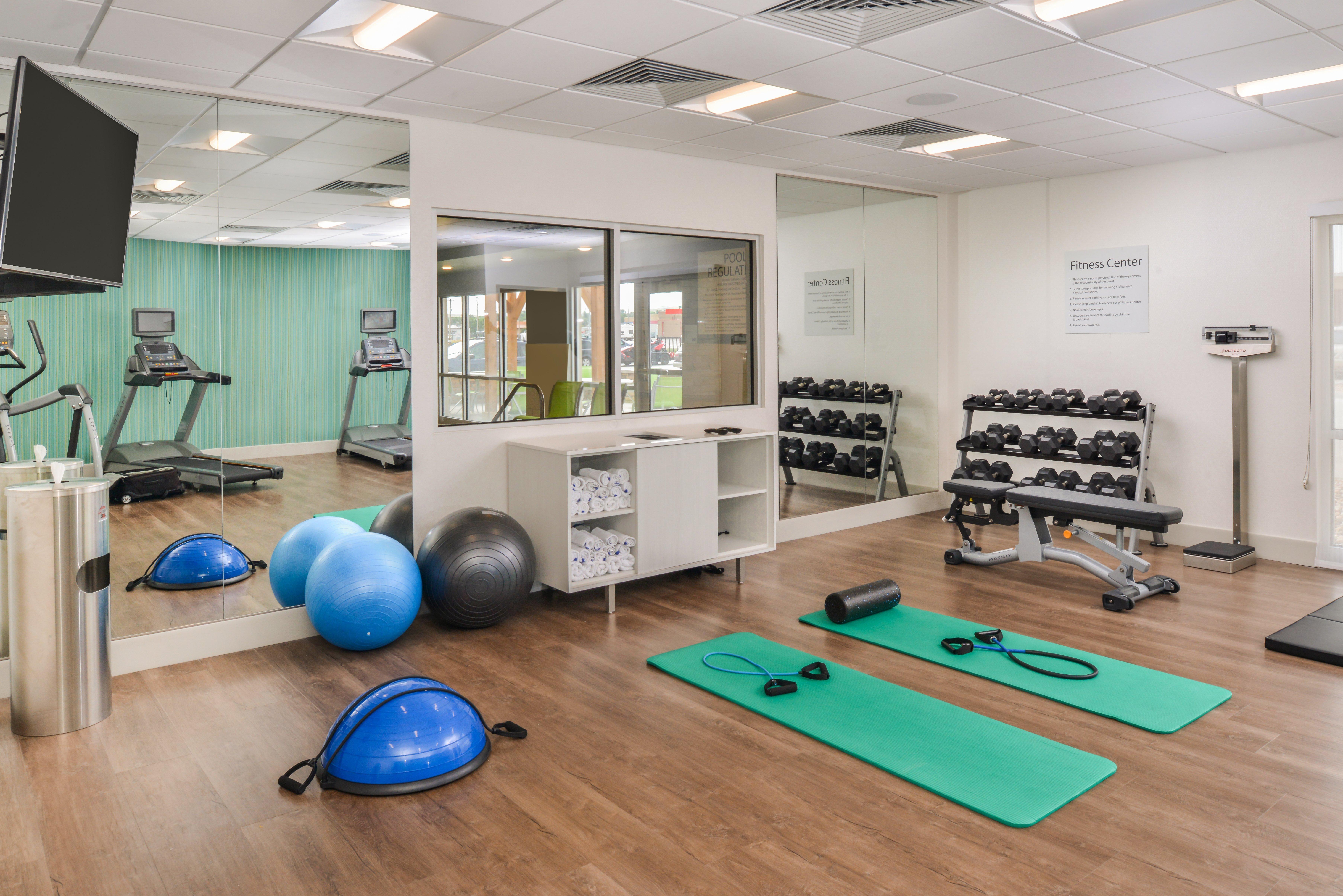 Holiday Inn Express & Suites - Chadron By Ihg Bagian luar foto