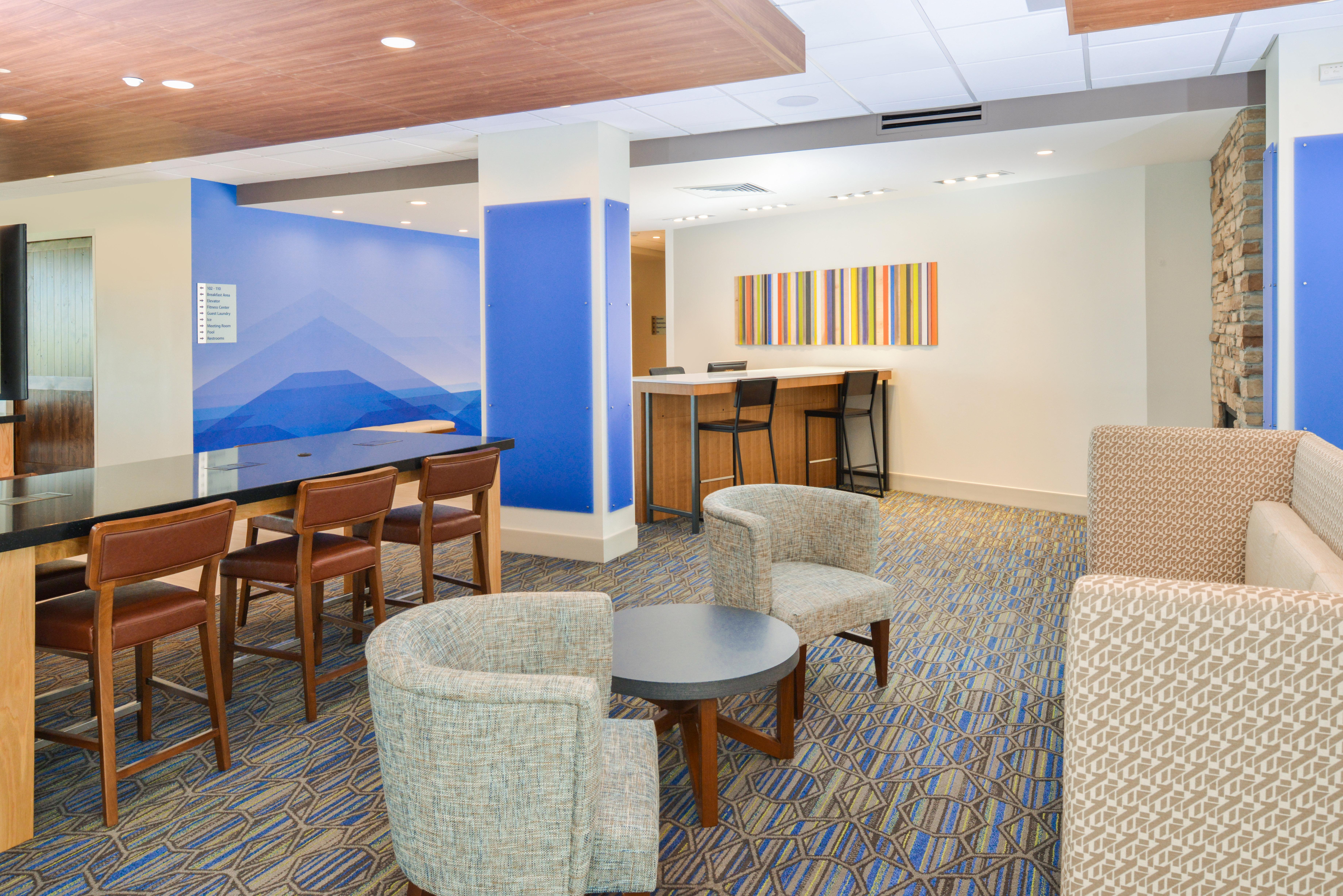 Holiday Inn Express & Suites - Chadron By Ihg Bagian luar foto