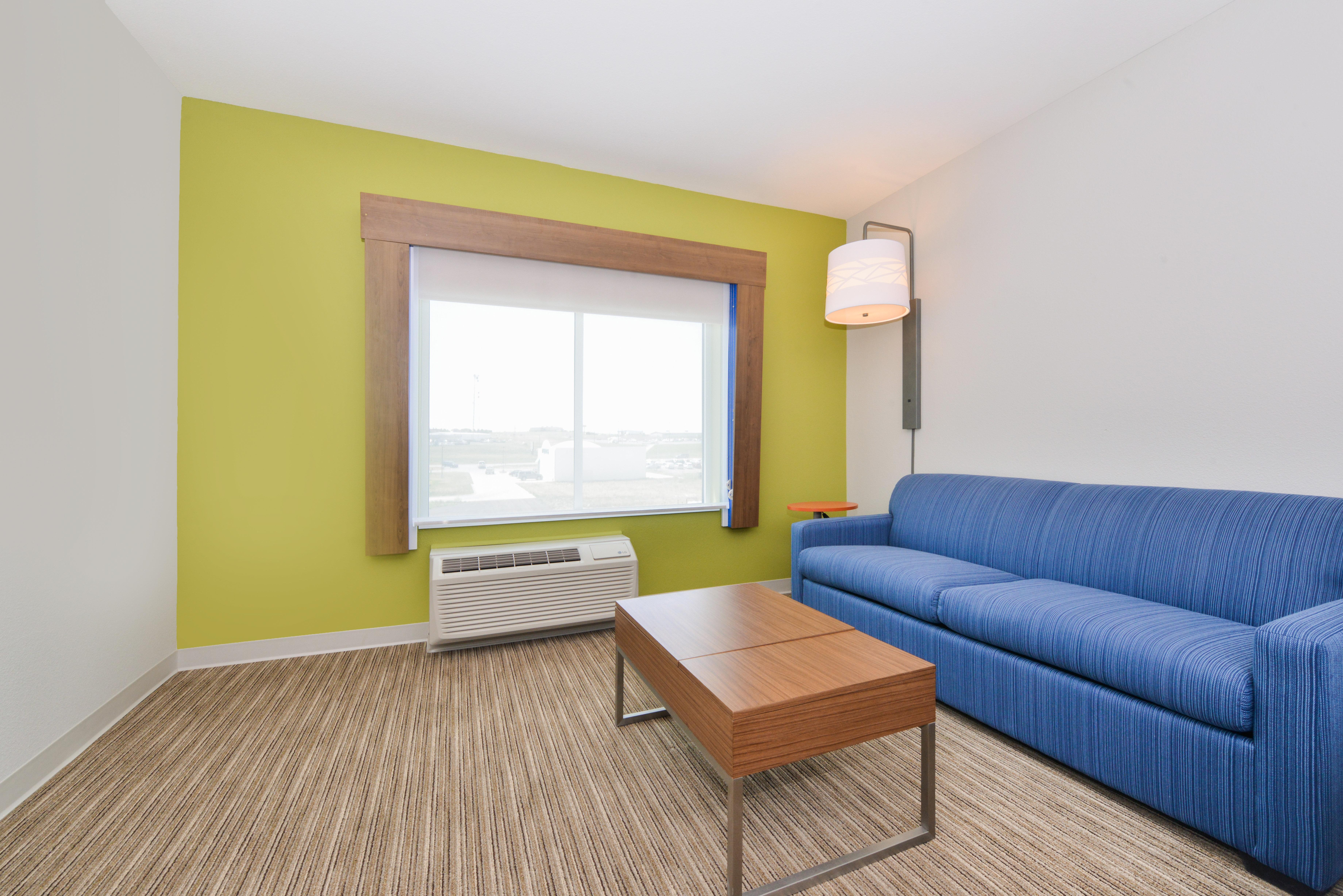 Holiday Inn Express & Suites - Chadron By Ihg Bagian luar foto