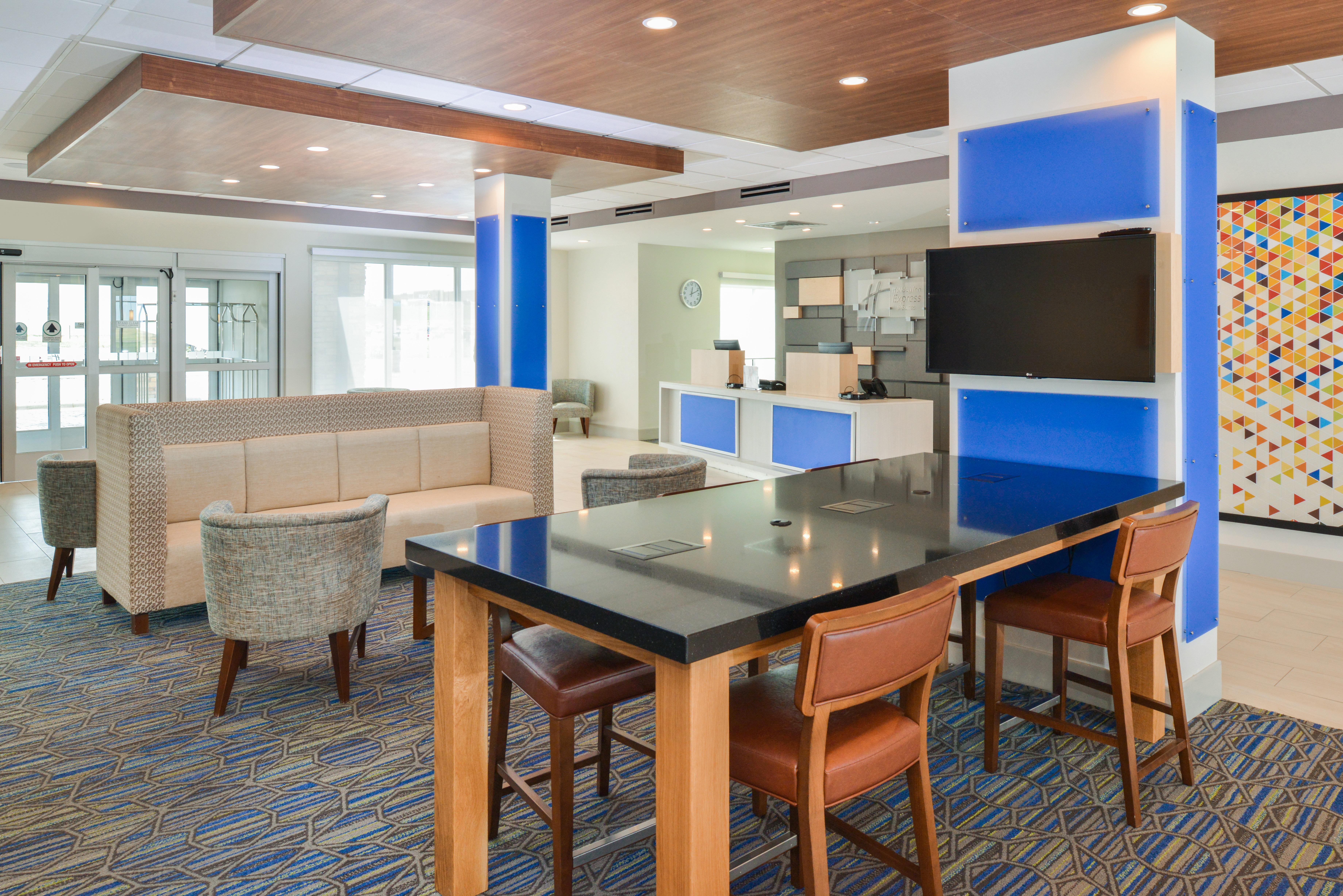 Holiday Inn Express & Suites - Chadron By Ihg Bagian luar foto